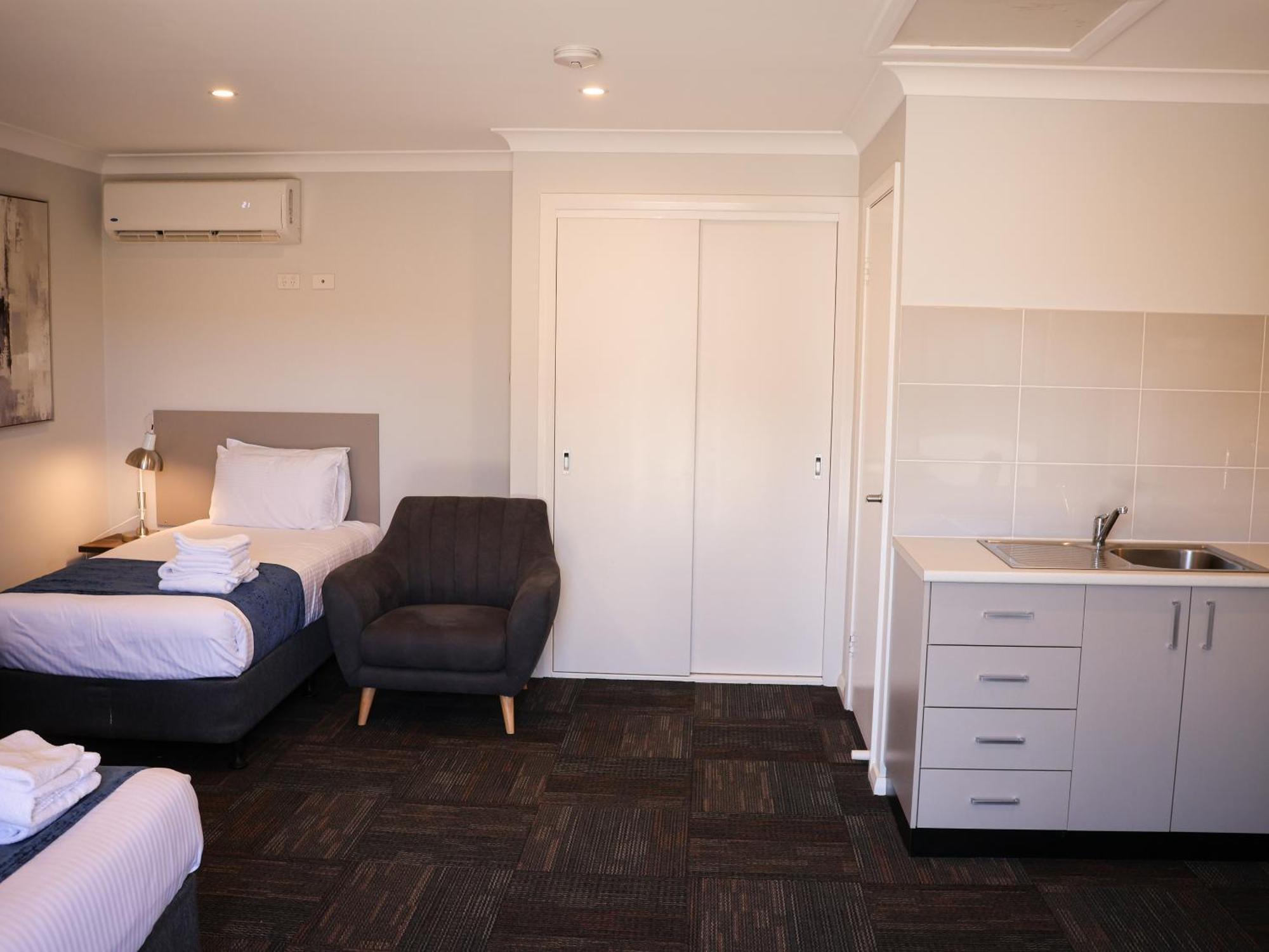 Eastend Studio Apartments Anafi Exterior foto